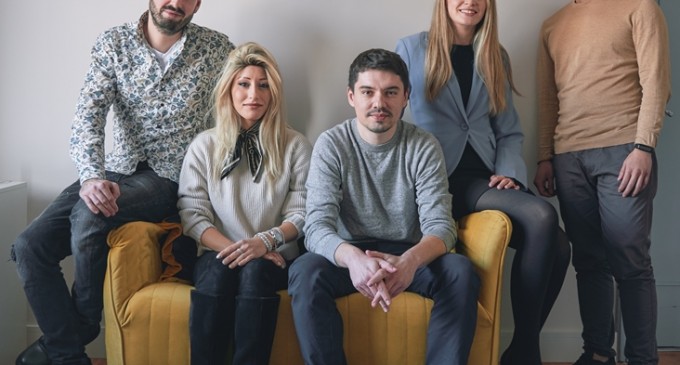 Interioare care aduc starea de bine – sfarsitul minimalismului? Maximalism pentru o stare de spirit mai buna – unde se indreapta amenajarile interioare?