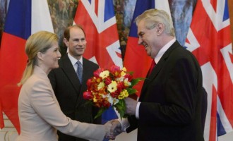 WP: Cine va fi următorul Duce de Edinburgh? – International