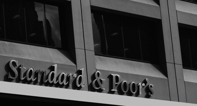 ULTIMA ORA S&P modifică perspectiva la pozitivă/ De ce ar trebui să ne intereseze ratingul – Finante & Banci