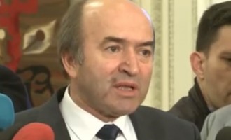 Tudorel Toader, replică pentru Voiculescu: Oare ce era de evaluat la un ministru fără diplomă? – Subiectele zilei