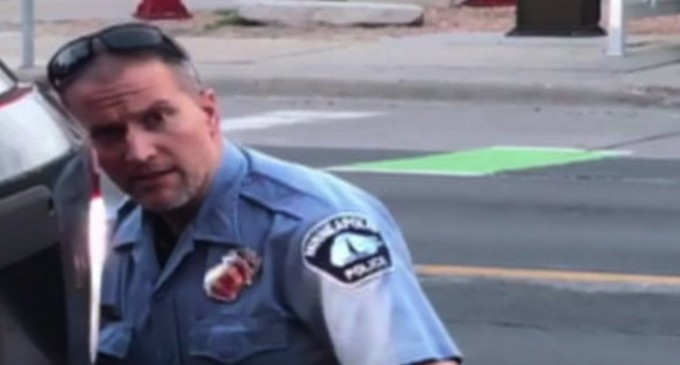 Derek Chauvin a încălcat regulile Poliției din Minneapolis când și-a pus genunchiul pe gâtul lui George Floyd – șeful Poliției – International