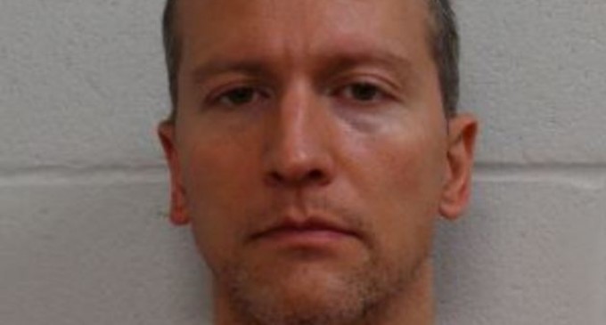 SUA: Derek Chauvin, găsit vinovat pentru toate capetele de acuzare în legătură cu uciderea lui George Floyd / Familia lui Floyd: Decizia, importantă pentru întreaga ţară şi chiar pentru întreaga lume – International