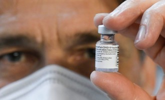 Un nou avertisment adăugat în SUA în prospectul vaccinului Pfizer/BioNTech – Esential