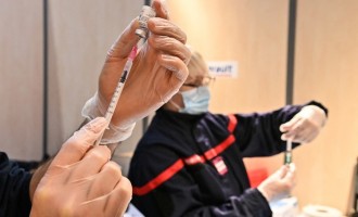 Franţa: 140 de pacienţi, ”vaccinaţi” dintr-o eroare cu ser fiziologic – International