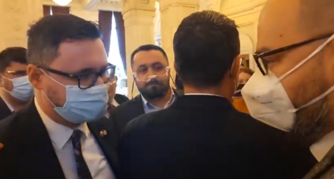 Deputatul AUR Dan Tănasă sancționat cu avertisment scris pentru ”comportament grobian şi limbaj vulgar” – Politic