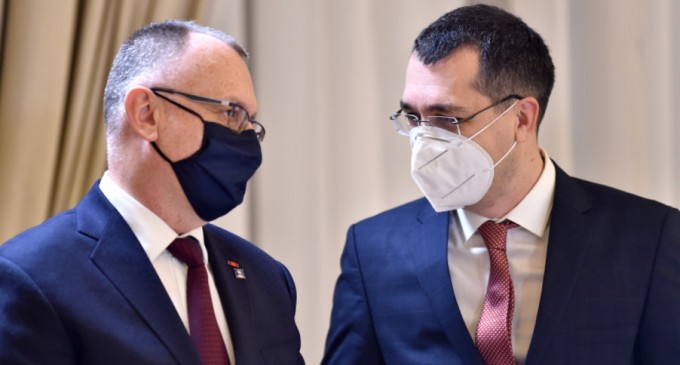 Continuă contrele pe tema testelor non-invazive pentru şcoli / Voiculescu: Ministerul Sănătăţii nu are baza legală pentru achiziţionarea lor / Cîmpeanu: Renunţăm la această condiţie pentru redeschiderea cursurilor faţă în faţă – Esential