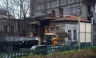 Nicuşor Dan: Demolarea caselor de patrimoniu din strada Icoanei 2 – 8, suspendată; proprietarul, amendat cu 20.000 de lei / Dezvoltatorul anunţă că a câştigat procesul şi poate relua lucrările – Administratie Locala