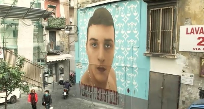 Digi24: Polemici și tensiuni în Napoli, capitala Camorrei. Se cuvine ca tinerii uciși de poliție să aibă picturi murale?