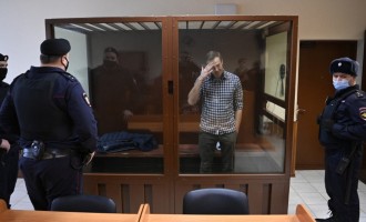 Navalnîi poate face un stop cardiac „în orice minut” (medici) – International