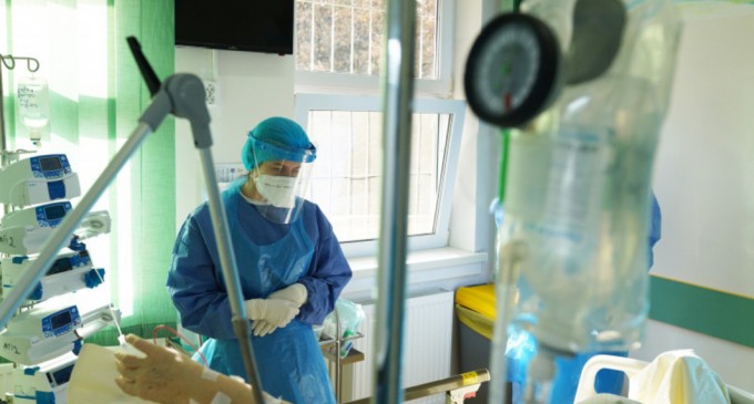Rata de infectare a scăzut luni în toate județele, cu două excepții: Dolj și Ialomița – Esential