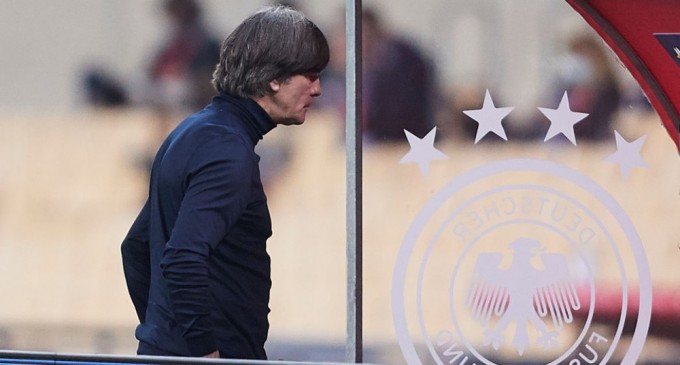 Digisport: Nemţii nu mai au răbdare cu Joachim Low şi i-au găsit rapid înlocuitor: "devoratorul de trofee"