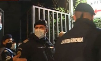 Incidente la spitalul Foișor: protestatarii anti-mască, îmbrânceli cu jandarmii – Esential