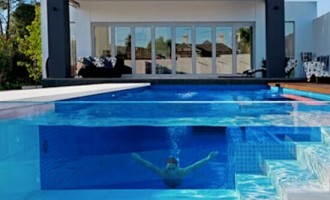Plexiglas într-o seră – de ce merită?