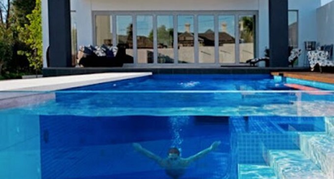 Plexiglas într-o seră – de ce merită?