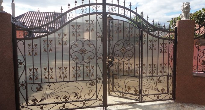 Descopera calitatea portilor din fier forjat alaturi de Metcry.ro