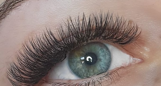 Extensii gene Bucureşti – Procedură de salon fără riscuri