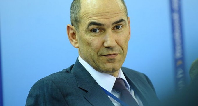 Protest masiv în Slovenia pentru a cere demisia premierului Janez Jansa VIDEO – International