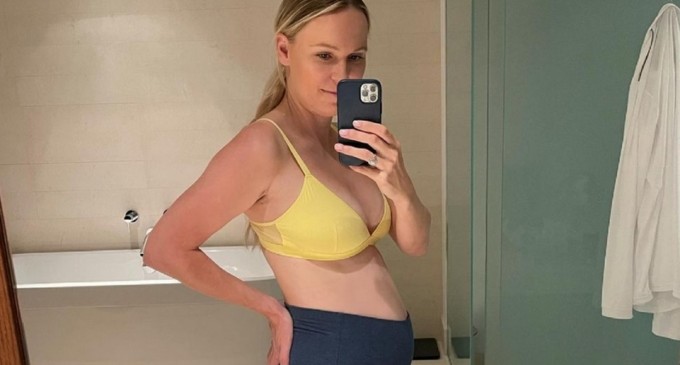 VIDEO Nu a uitat tenisul – Caroline Wozniacki, sarcina tot mai vizibilă și condiția fizică de invidiat – Tenis