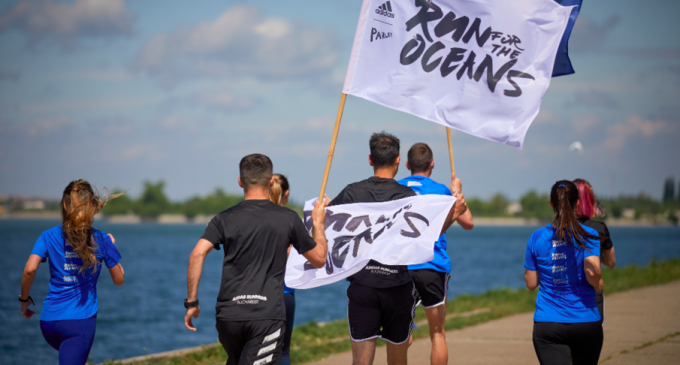 8 iunie, Ziua Mondială a Oceanelor – Ce moștenire lăsăm urmașilor: peste 8 milioane de tone de plastic care ajung anual în apele lumii / Run For The Oceans și adidas te invită să alergi pentru salvarea oceanelor – Esential