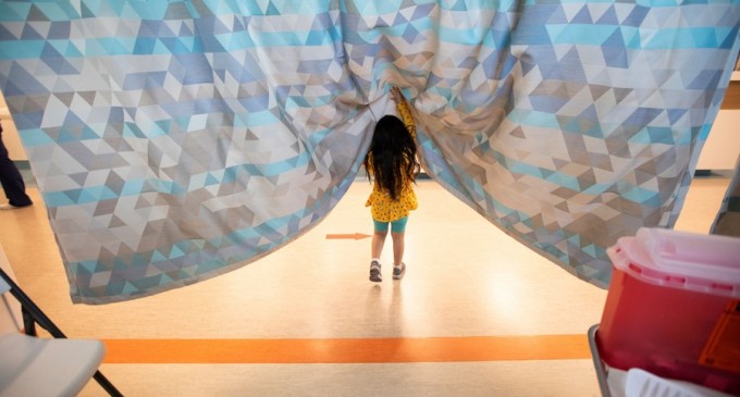 Primul centru mobil de vaccinare anti-Covid a copiilor cu vârsta cuprinsă între 12 și 15 ani se deschide sâmbătă în Capitală – Coronavirus