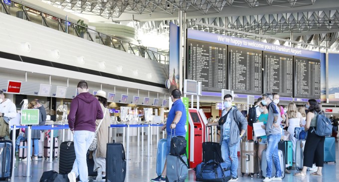 UE a aprobat reprimirea turiștilor americani, chiar și nevaccinați (surse) – International