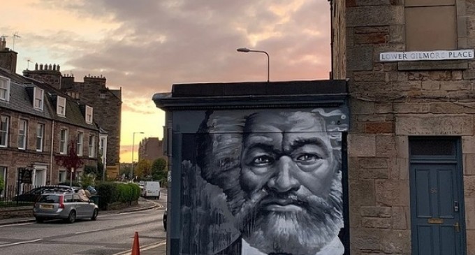 Joe Biden i-a făcut cadou lui Boris Johnson o bicicletă de 6.000 de dolari / Johnson i-a dat o fotografie tipărită din Wikipedia – International