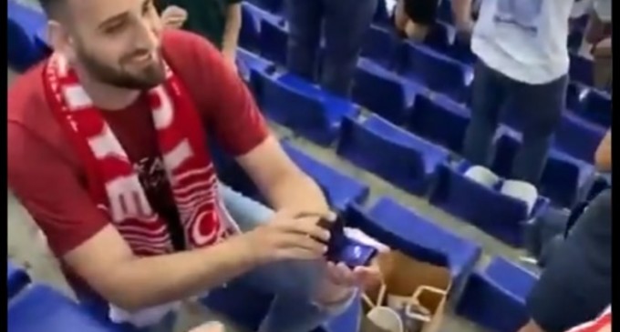 VIDEO Magia Euro 2020 – Cerută în căsătorie chiar pe Olimpico – Fotbal