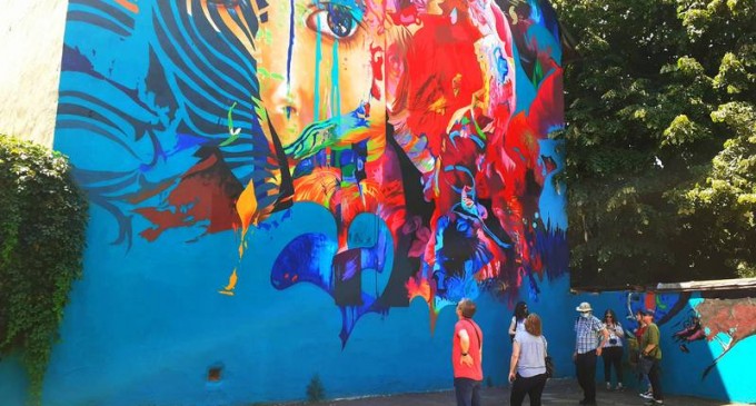 Turist în București (I). Ce poți să faci în Capitală, dincolo de clișee: picturile murale „secrete” și terasele cu beri artizanale românești – Prin oras