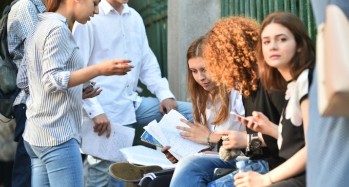 Evaluarea Națională 2021 începe marți. Toate informațiile despre examen / Modele de subiecte la Limba română – Esential