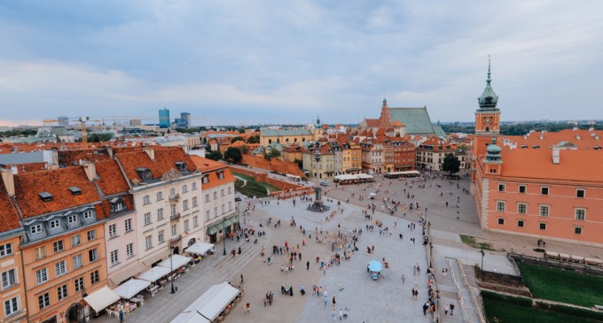 Polonia: Parlamentul discută un proiect de lege care ar îngreuna recuperarea de către evrei a proprietăţilor confiscate de naziști şi păstrate de comuniști – International