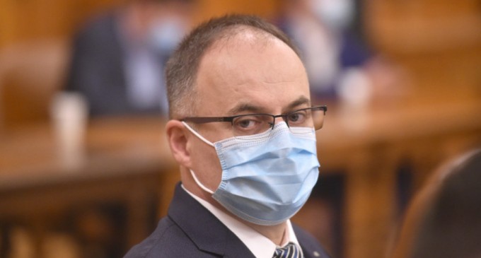 Candidatul pentru postul de Avocat al Poporului, procuror pensionat la 49 de ani / Cât este pensia sa / Fabian Gyula vrea să fie „scutierul” poporului – Esential