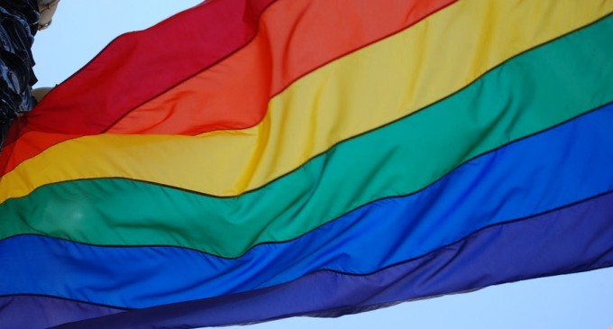 Scoția: Copiii de patru ani se pot declara de alt sex la școală fără acordul părinților / Profesorii nu au voie să-i întrebe nimic / Uniforme ”neutre de gen” – International