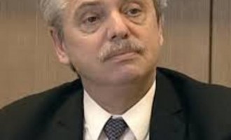 Preşedintele Argentinei, inculpat pentru că a încălcat restricţiile din lockdown ca să găzduiască o petrecere (media) – International