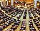 Camera Deputaților, convocată în sesiune extraordinară, a fost informată de prelungirea mandatelor șefilor Radioului și Televiziunii publice / PSD amenință cu Curtea Constituțională – Politic