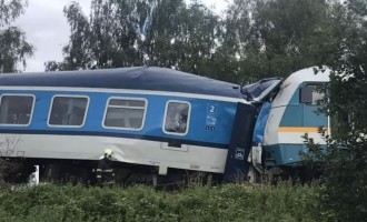 Două trenuri de pasageri s-au ciocnit în Cehia: Doi oameni au murit, 7 sunt în stare critică și alți 31 sunt răniți – Esential