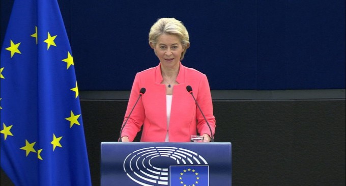 Preşedinta Comisiei Europene Ursula von der Leyen vine luni la Bucureşti pentru a prezenta evaluarea PNRR / Întrevederi cu şeful statului Klaus Iohannis şi cu premierul Florin Cîţu – Esential