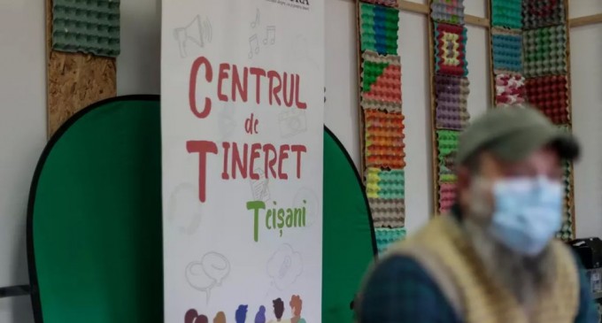 Consilierii PMP și PSD vor să preia spațiul centrului de tineret/Amenajat de un ONG, un centru de tineri din Prahova e luat de consilierii locali PMP si PSD ca să facă ședințe, cununii și folclor – Ziarul Incisiv de Prahova