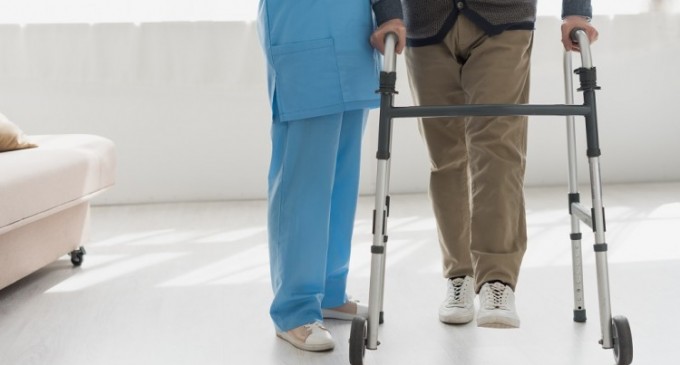 Asistenţa medicală şi îngrijirea la domiciliu sunt semnificative pentru persoanele care au nevoie de reabilitare