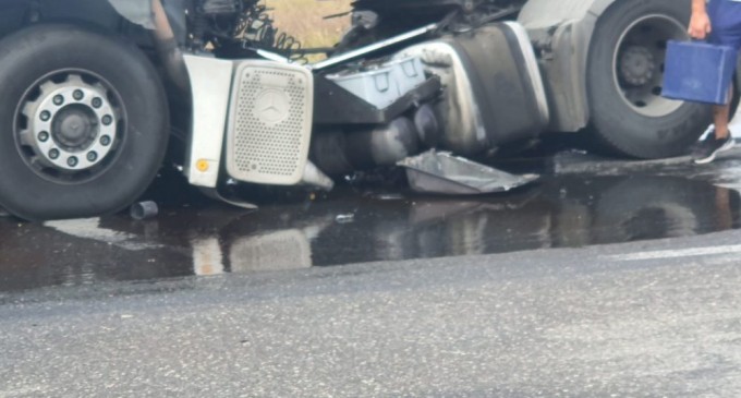 Pericol de explozie! Două cisterne pline s-au ciocnit in Ploiești, langa Industrial Parc/O betoniera si o cisterna/Video/POZE – Ziarul Incisiv de Prahova