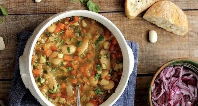 Comandă simplu și ușor mâncare la oală