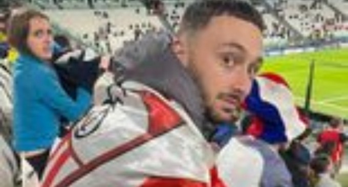 VIDEO Un suporter, atacat și jefuit după ce a primit tricoul lui Jules Kounde – Fotbal