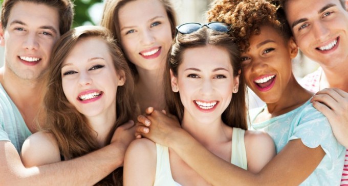 Cum sa fii mai responsabil cu sanatatea danturii tale? Sfaturi utile pentru a avea dinti puternici si sanatosi