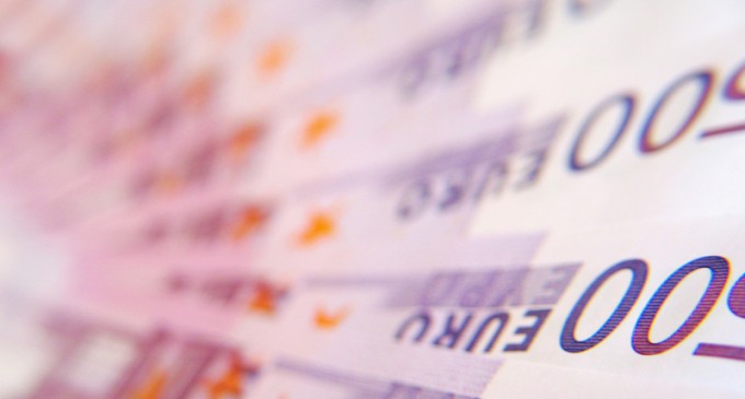 ​Amendă de la 3.000 la 50.000 lei pentru persoanele care nu declară numerar de peste 10.000 euro în vamă, începând de sâmbătă – Finante – Banci