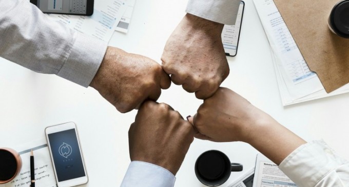 De ce este timpul sa realizam o comunitate de afaceri puternica?