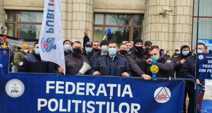 Declaratia data redactiei Incisiv de Prahova de catre Adrian Grigoroiu, Presedintele Sindicatului Equitas Targsor/Federația Polițiștilor de Penitenciare incepe protestele, alături de celelalte sindicate din structurile de apărare , ordine publică și siguranță națională – Ziarul Incisiv de Prahova