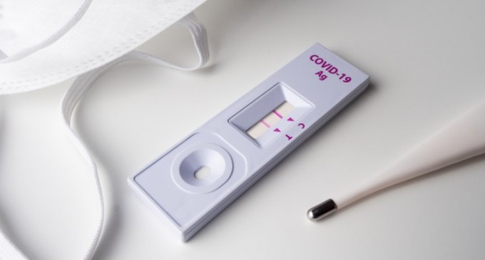 Cum funcționează un test rapid antigen pentru diagnosticarea COVID?