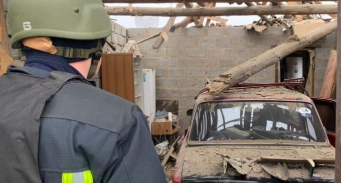 GALERIE FOTO Noi imagini cu urmările bombardamentelor rebelilor proruși în estul Ucrainei, inclusiv asupra unei școli unde erau elevi