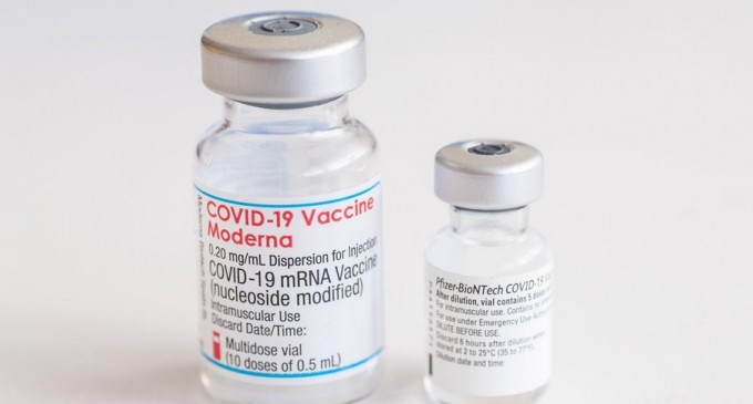 Autoritățile sanitare din SUA iau în calcul să extindă la opt săptămâni intrevalul între primele două doze de vaccin Pfizer sau Moderna – International