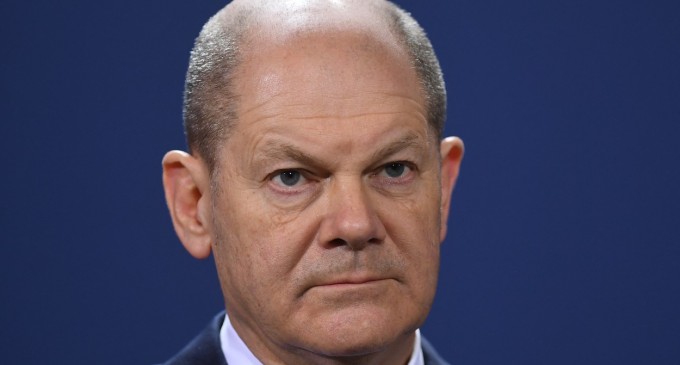 Ucraina: Situație „critică”, Scholz în misiune diplomatică la Kiev și Moscova