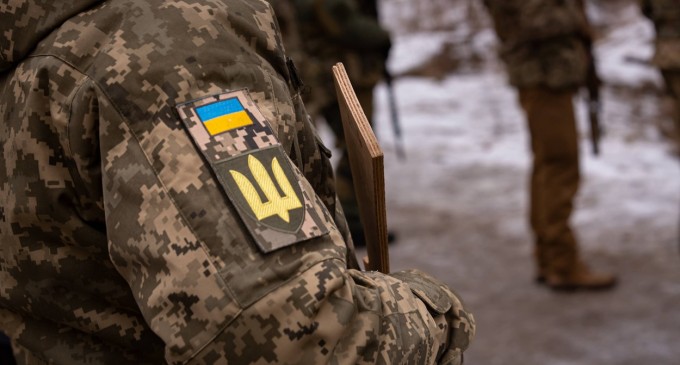 Revista presei ucrainene: De la sfaturi cum să te aperi de escrocii care profită de panica populației, la indexări de pensii și adăposturi anti-bombe